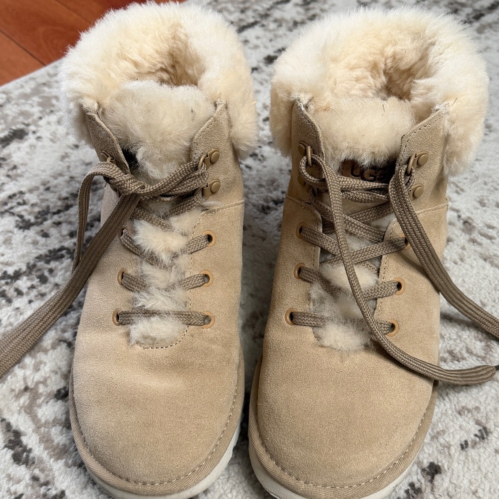 Ugg Women's Tan Shearling-Lined lace up Boots